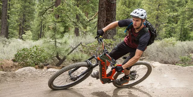 Wie schaffen es Mountainbiker, nicht ständig von Klippen zu stürzen?
